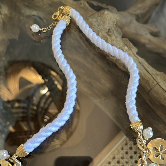 Lilly Pulitzer Mermaid necklace - Picture 3 of 3